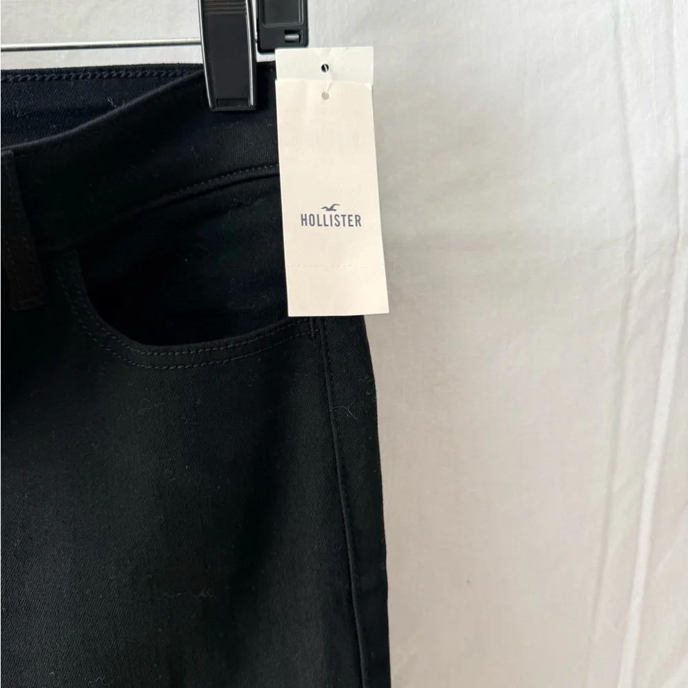 Hollister NWT Women's Black Flare Jeans Sz 8R - Picture 5 of 5